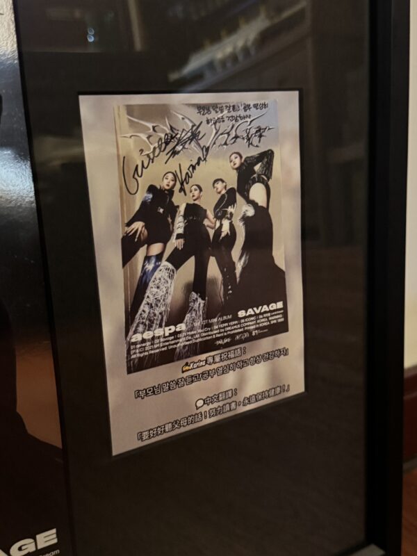 S__72318983 🎶【歌迷必收|aespa《Savage》1st Mini Album 全團親筆簽名專輯+Karina加簽祝福語】