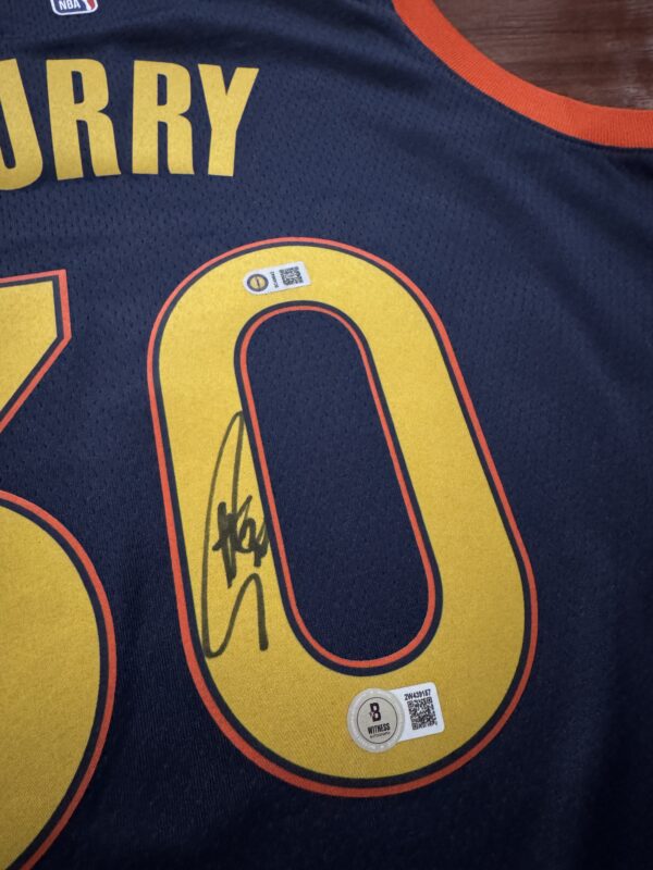 IMG_2980 🏀【球迷必收|Stephen Curry 球迷版 親筆簽名球衣】