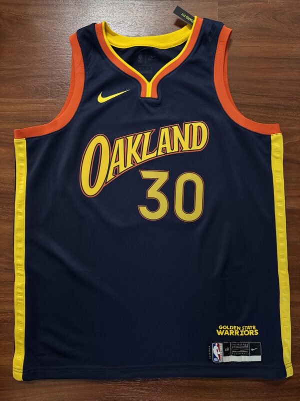 IMG_2981 🏀【球迷必收|Stephen Curry 球迷版 親筆簽名球衣】