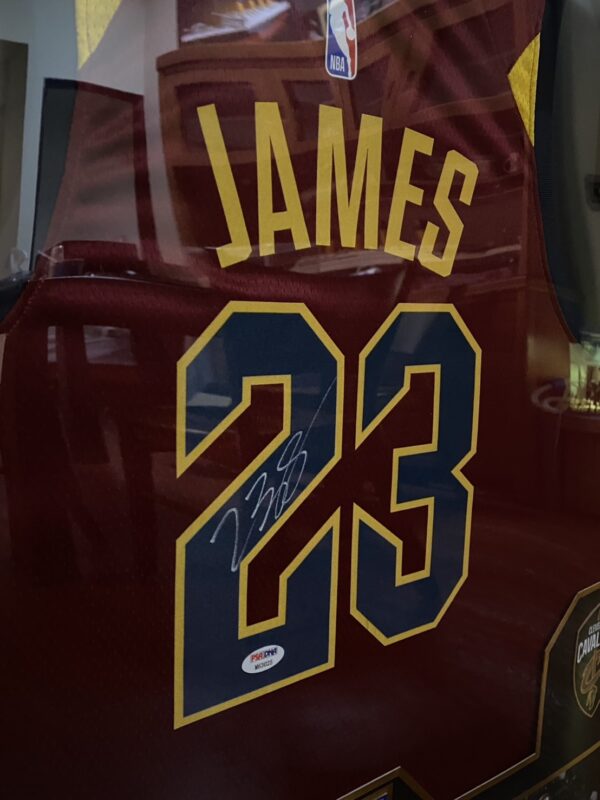 IMG_6053 🏀【球迷必收|LeBron James 騎士隊時期 球迷版 PSA認證 簽名球衣】