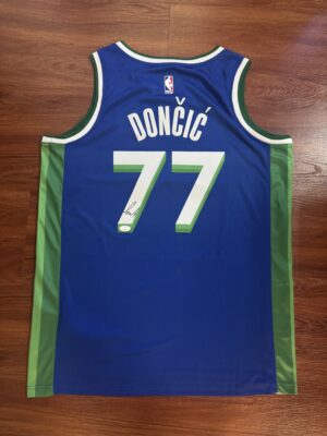 IMG_7273 🏀【球迷必收|Luka Dončić 獨行俠 球迷版 球衣親筆簽名】