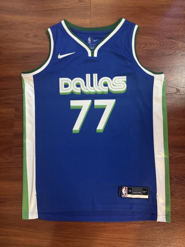 IMG_7275 🏀【球迷必收|Luka Dončić 獨行俠 球迷版 球衣親筆簽名】