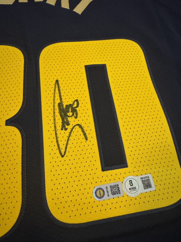 IMG_7302 🏀【球迷必收|SStephen Curry 城市版 球員版 4000 顆三分球紀念款 親筆簽名球衣】