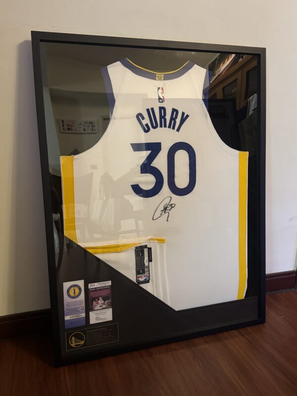 IMG_7389 🏀【球迷必收| Stephen Curry 簽名球衣 金州勇士隊 白色球員版】