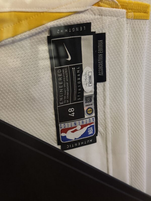 IMG_7391 🏀【球迷必收| Stephen Curry 簽名球衣 金州勇士隊 白色球員版】