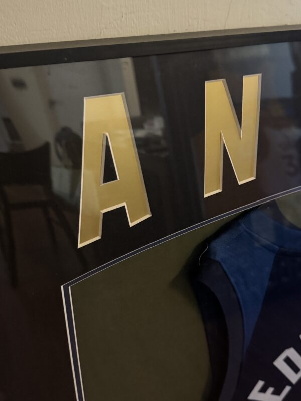 IMG_7396 🏀【球迷必收|Anthony Edwards「ANT-MAN」精裝裱框 球迷版 親筆簽名球衣】