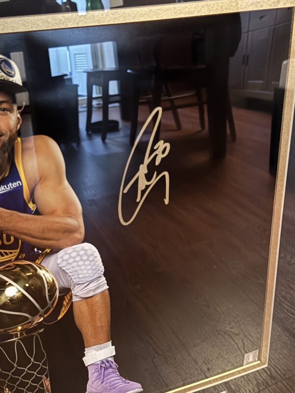 S__72318988 🏀【球迷必收|Stephen Curry 親筆簽名 奪冠紀念海報】