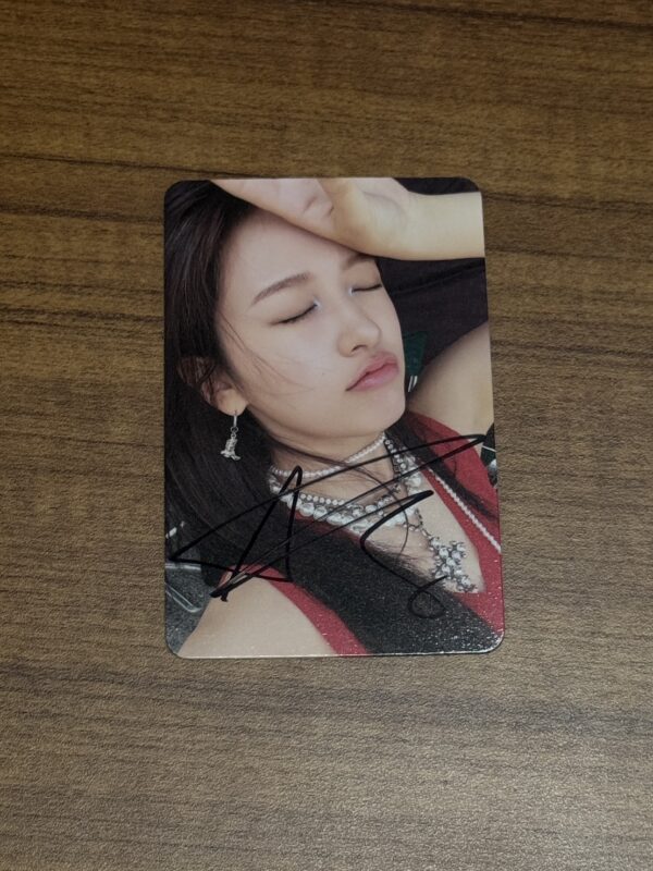 S__74129449 🎶【歌迷必收|《IVE SECRET》IVE 安俞真 親筆簽名小卡】