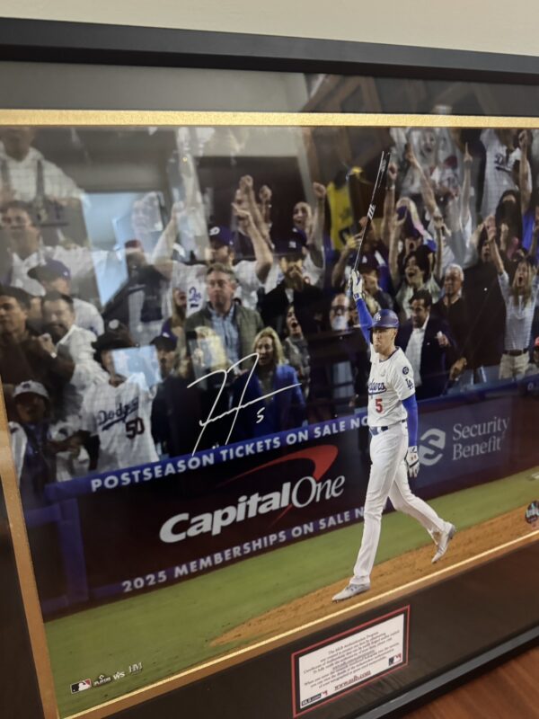 S__74129452 ⚾【球迷必收|Freddie Freeman 親筆簽名海報|MLB 官方認證|】