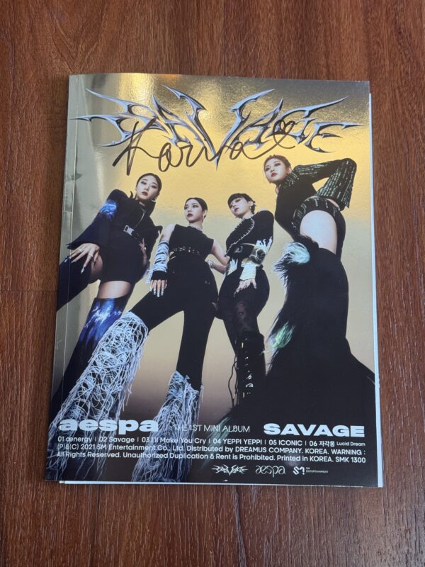 【收藏家先生】｜現貨不用等｜The 1st Mini Album Karina 親筆簽名專輯