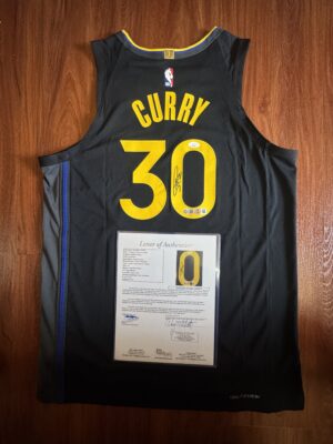 【收藏家先生】｜現貨不用等｜Stephen Curry  三方+大圖認證認證 球員版簽名球衣