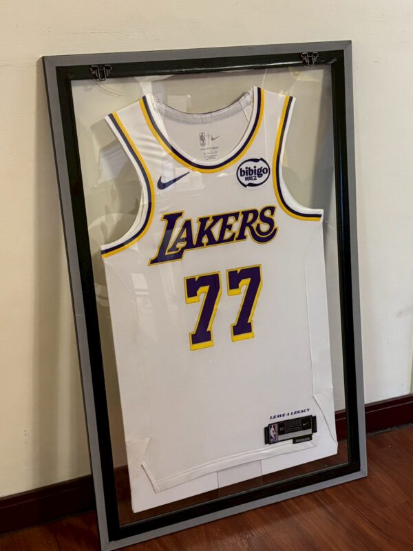 【收藏家先生】｜現貨不用等｜Luka Doncic 湖人主場限定款 球員版 簽名球衣