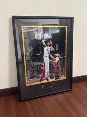【收藏家先生】｜NBA｜現貨不用等｜簽名海報｜  Wembanyama 親筆簽名海報含裱框