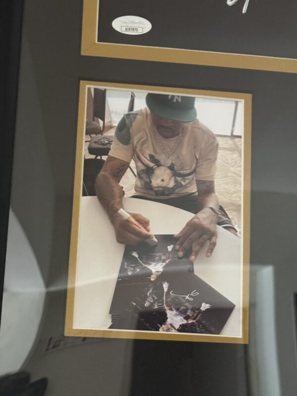 【收藏家先生】｜NBA｜Allen Iverson 簽名海報｜現貨不用等