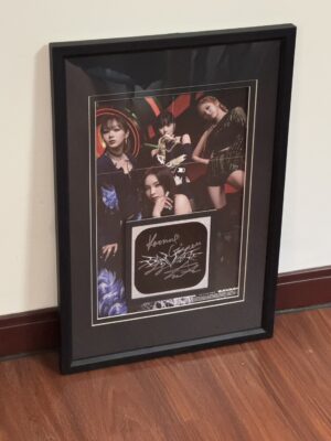 【收藏家先生】｜韓團｜aespa 親筆簽名海報｜裱框收藏｜現貨不用等