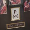 【收藏家先生】｜韓團｜現貨不用等｜BlackPink｜Jennie親筆簽名拍立得含精美裱框