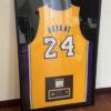 10.1 【收藏家先生】|現貨不用等|簽名球衣|NBA|Kobe Bryant 球迷版 黃色24號 PSA認證簽名球衣