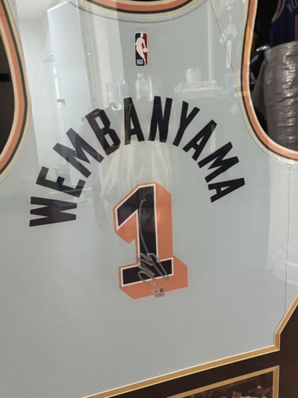 6.2 【收藏家先生】|現貨不用等|NBA|簽名球衣|Wembanyama 球員版 有贊助標 Fanatics認證 簽名球衣