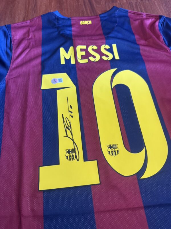 M.2 【收藏家先生】|客訂勿下|足球|簽名球衣|Messi 梅西 巴塞 BAS認證簽名球衣