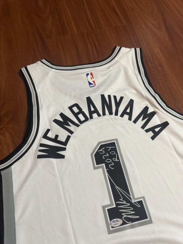 R.3 【收藏家先生】|現貨不用等|NBA|簽名球衣|Victor Wembanyama 加簽 2024 ROY球迷版 簽名球衣