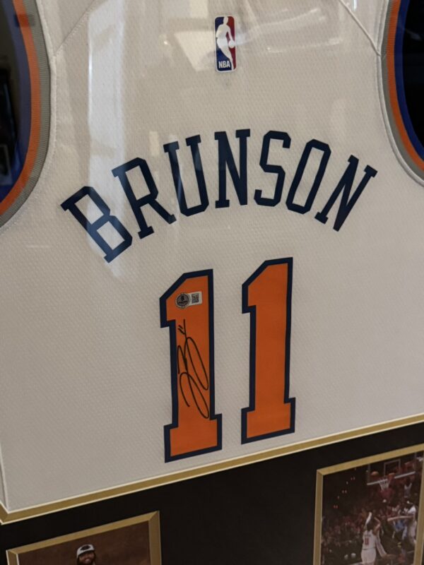 S__108404748_0 【收藏家先生】|可預購|NBA|簽名球衣|Jalen Brunson 球迷版 BAS認證 親筆簽名球衣含裱框
