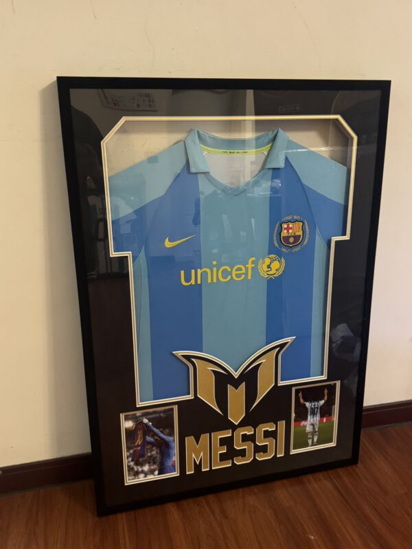 【收藏家先生】｜現貨不用等｜足球｜簽名球衣｜Yamal 、Messi 雙簽雙認證 巴塞 簽名球衣