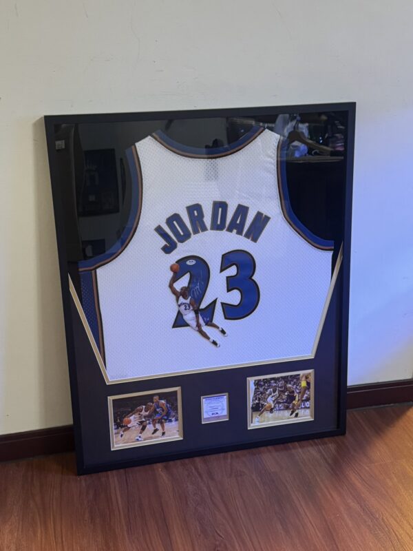 【收藏家先生】｜現貨不用等｜NBA｜簽名球衣｜Jordan 巫師時期 球員版 PSA認證 簽名球衣 含精緻裱框